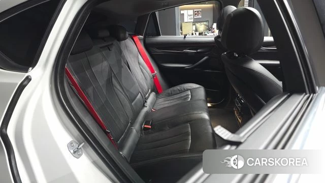 BMW X6 (F16) 2018 Белый из Кореи, фото 3