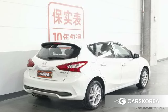 Nissan Tiida 2021 Белый из Китая, фото 3