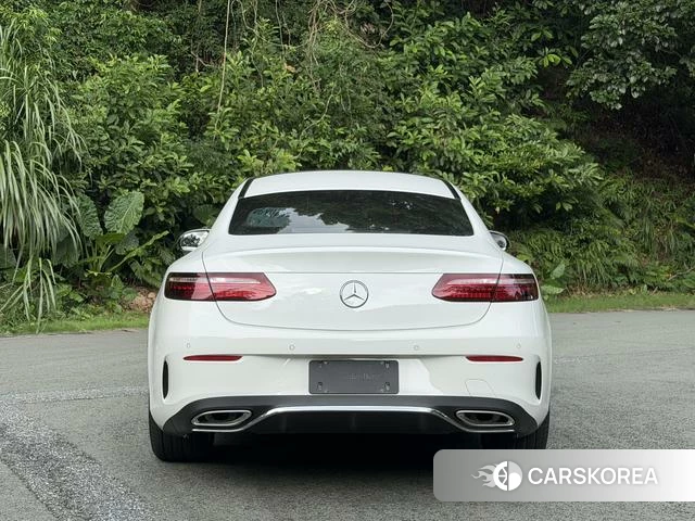 Mercedes-Benz E-Class 2021 Белый из Китая, фото 3