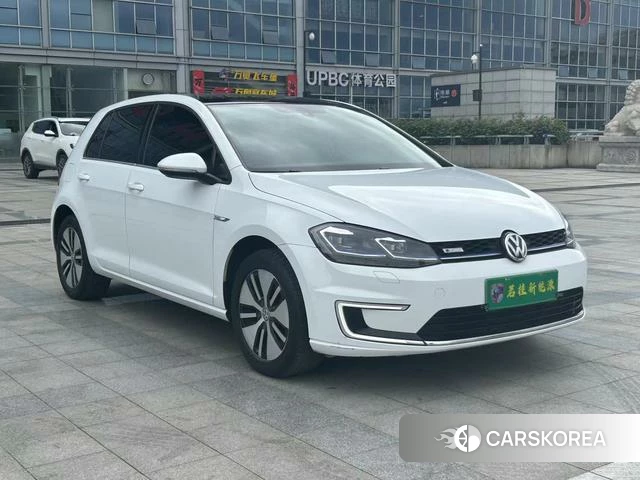 Volkswagen Golf 2021 Белый из Китая, фото 3