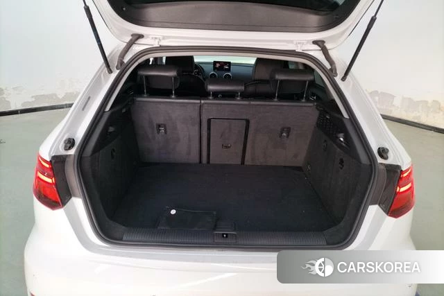 Audi A3 2021 Белый из Китая, фото 3