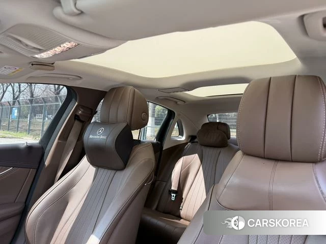 Mercedes-Benz E-Class 2022 Черный из Китая, фото 3