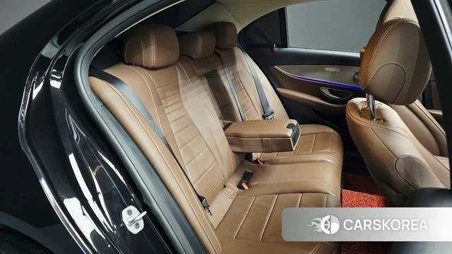 Mercedes-Benz E-Class W213 2019 Черный из Кореи, фото 3