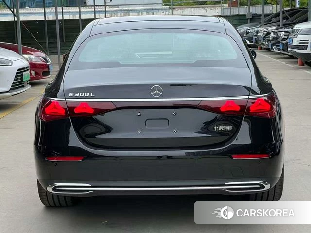 Mercedes-Benz E-Class 2026 Черный из Китая, фото 3