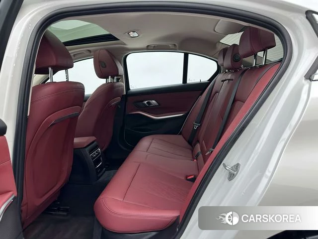 BMW 3 series 2023 Белый из Китая, фото 3