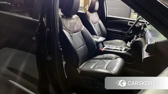 Ford Explorer 6th Generation 2021 Черный из Кореи, фото 3