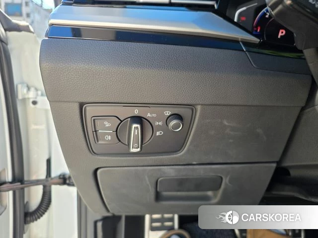 Volkswagen Arteon 2023 Белый из Кореи, фото 3