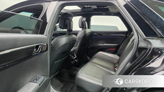 Hyundai Grandeur Hybrid (GN7) 2023 Черный из Кореи, фото 3