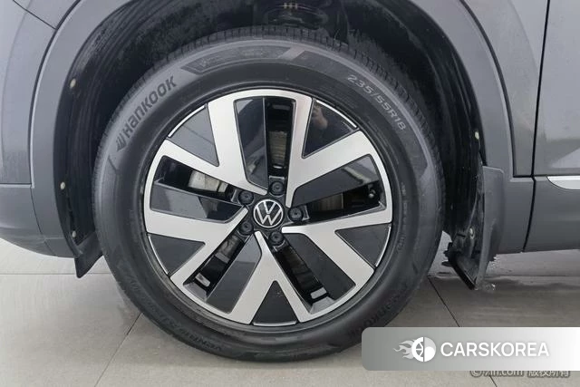 Volkswagen Tayron 2023 Черный из Китая, фото 3