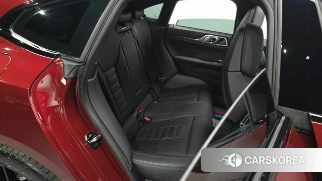 BMW i4 2023 Красный из Кореи, фото 3