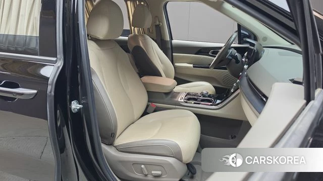 Kia Carnival 4th generation 2023 Черный из Кореи, фото 3