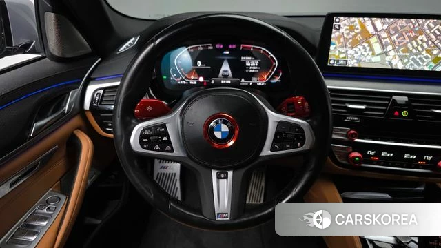 BMW 5 Series (G30) 2022 Серебристо-серый из Кореи, фото 3