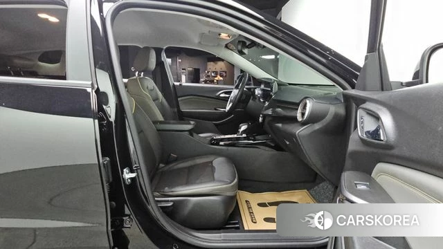 Chevrolet (GM Daewoo) Trax Crossover 2023 Черный из Кореи, фото 3