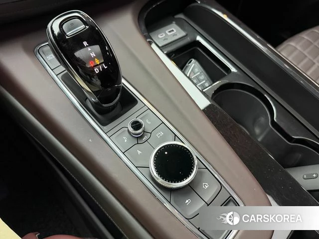 Cadillac Escalade 5th Generation 2023 Белый из Кореи, фото 3