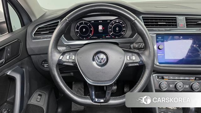 Volkswagen Tiguan second Generation 2018 Серебряный из Кореи, фото 3