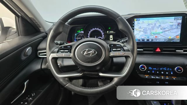 Hyundai Avante Hybrid (CN7) 2023 Белый из Кореи, фото 3