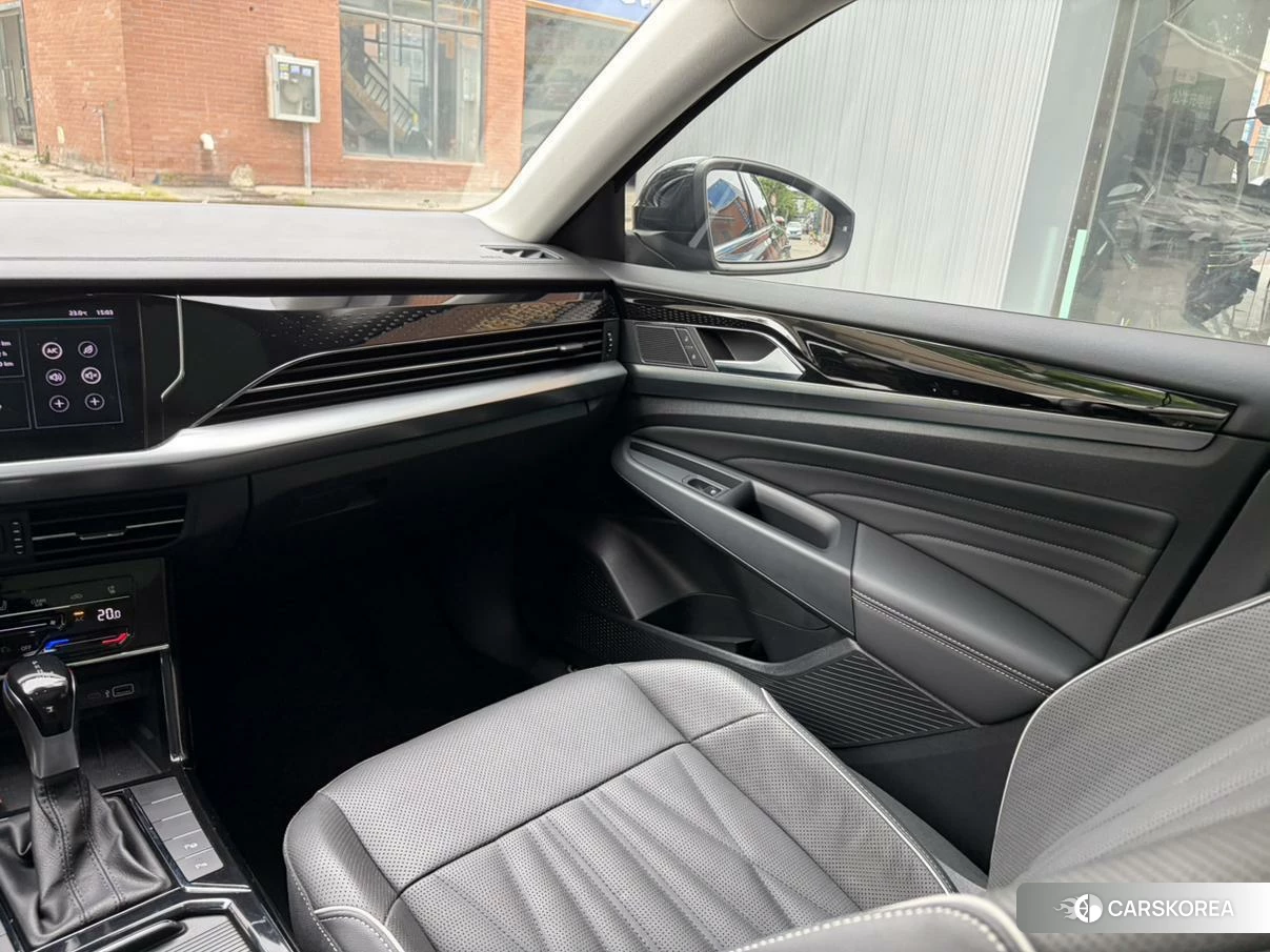 Volkswagen Passat 2021 Черный из Китая, фото 3