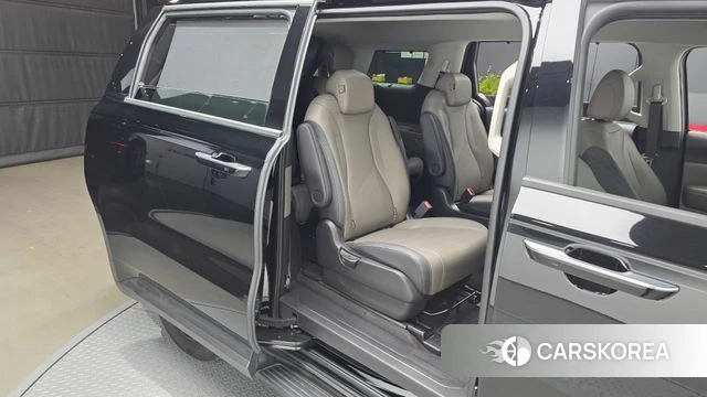 Kia The New Carnival 4th Generation 2025 Черный из Кореи, фото 3