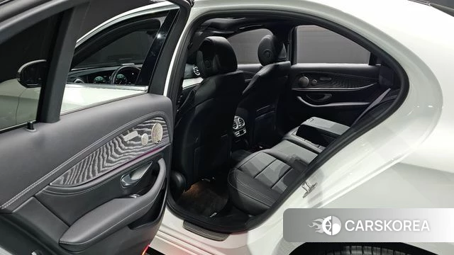 Mercedes-Benz E-Class W213 2022 Белый из Кореи, фото 3