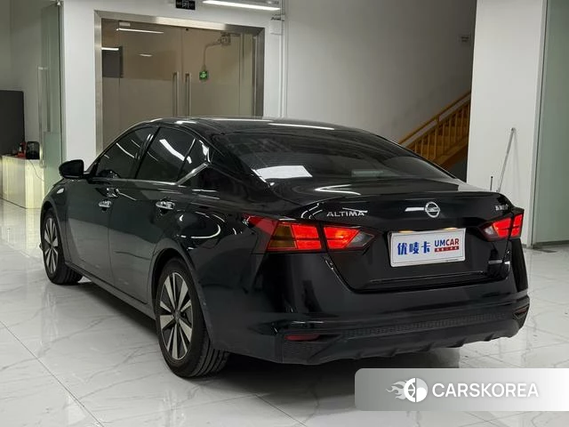 Nissan Altima 2021 Черный из Китая, фото 3