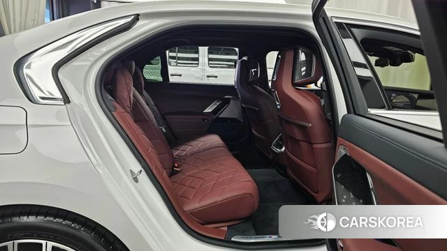 BMW 7 Series (G70) 2026 Белый из Кореи, фото 3