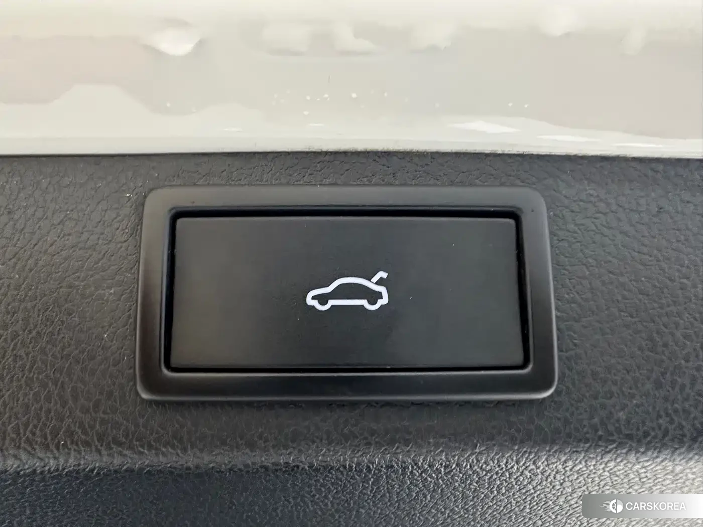 Skoda Karoq 2022 Белый из Китая, фото 3