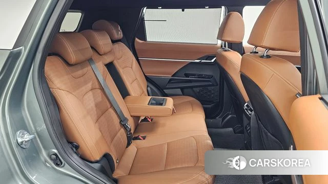 Ssangyong Torres 2022 Темно-зеленый из Кореи, фото 3