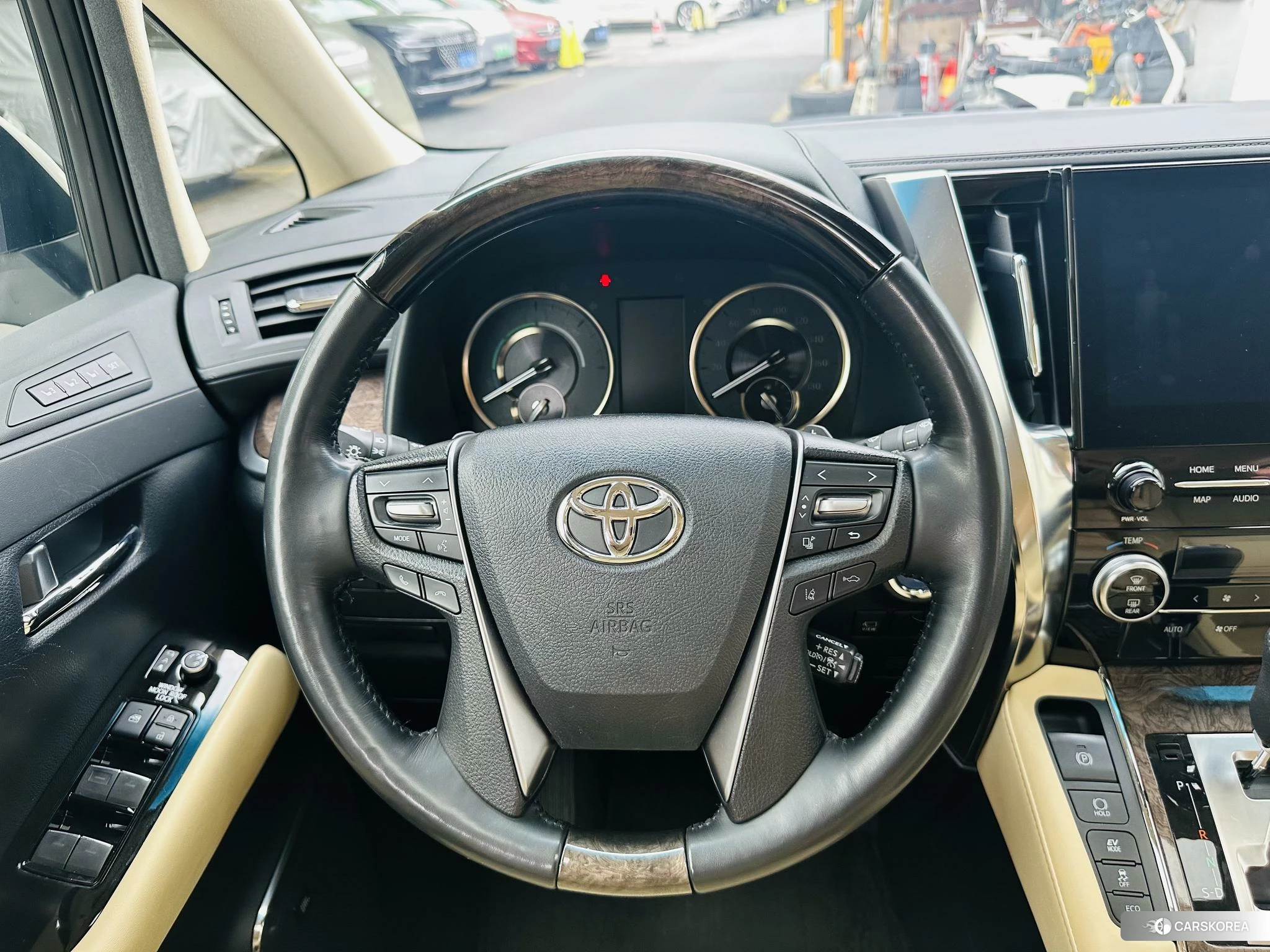 Toyota Alphard 2021 Белый из Китая, фото 3