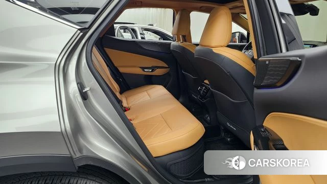 Lexus NX350h Second generation 2025 Песочный из Кореи, фото 3