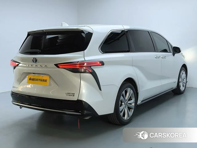 Toyota Sienna 2024 Белый из Китая, фото 3