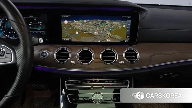 Mercedes-Benz E-Class W213 2018 Серый из Кореи, фото 3