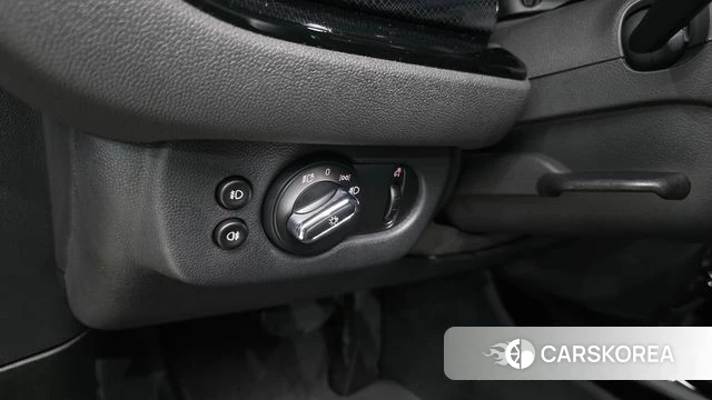 Mini Cooper Clubman 2023 Черный из Кореи, фото 3