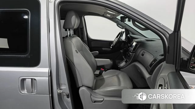 Hyundai The New Grand Starex 2018 Серебряный из Кореи, фото 3
