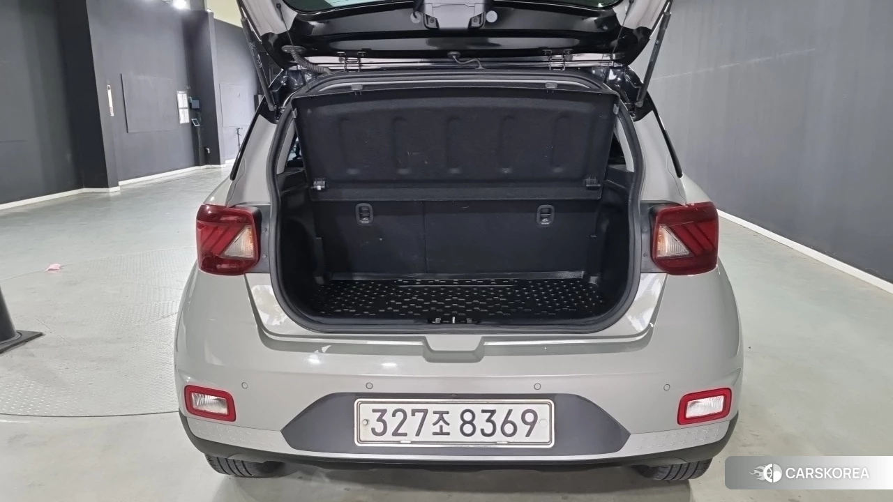 Hyundai Venue 2019 Серебристо-серый из Кореи, фото 3