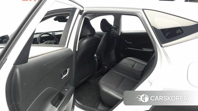 Hyundai Kona (SX2) 2023 Белый из Кореи, фото 3