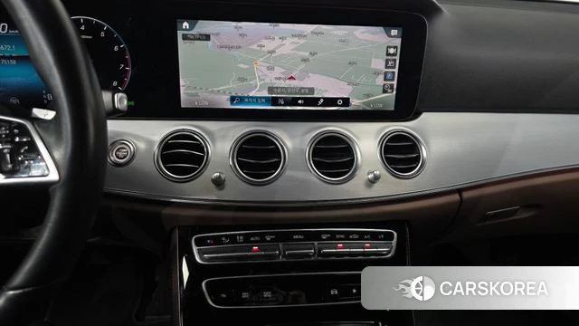 Mercedes-Benz E-Class W213 2020 Белый из Кореи, фото 3