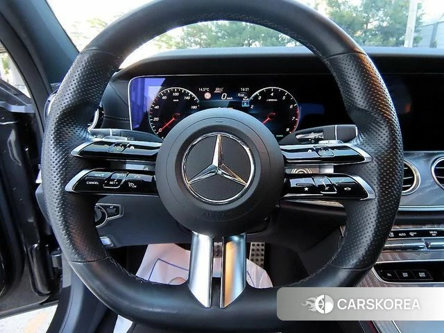 Mercedes-Benz E-Class W213 2022 Серый из Кореи, фото 3