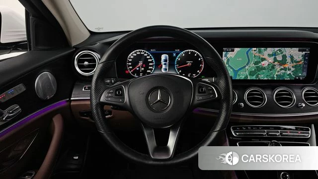 Mercedes-Benz E-Class W213 2018 Белый из Кореи, фото 3