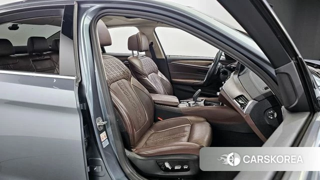 BMW 5 Series (G30) 2019 Серый из Кореи, фото 3