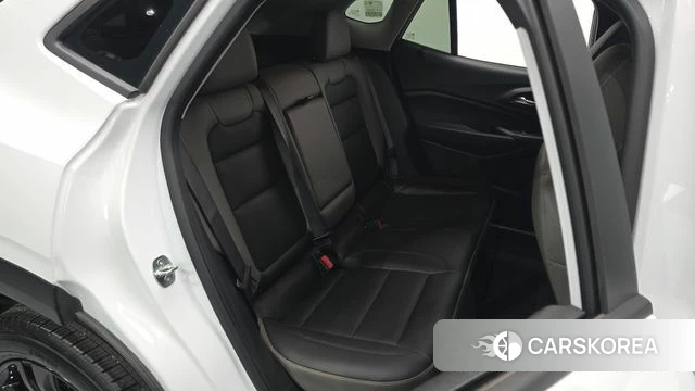 Chevrolet (GM Daewoo) Trax Crossover 2023 Белый из Кореи, фото 3