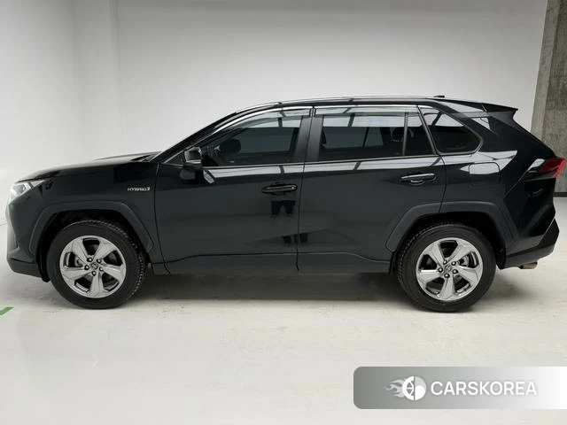 Toyota RAV4 2022 Черный из Китая, фото 3