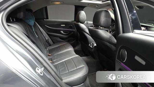 Mercedes-Benz E-Class W213 2019 Серебристо-серый из Кореи, фото 3