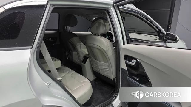 Kia Niro 2018 Серебряный из Кореи, фото 3