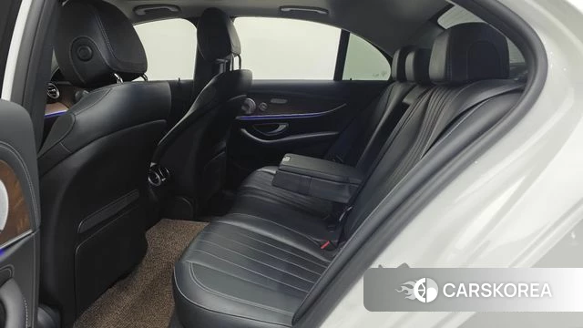 Mercedes-Benz E-Class W213 2020 Белый из Кореи, фото 3