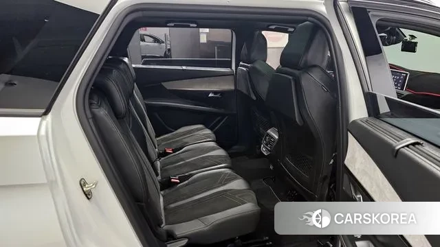 Peugeot 5008 second generation 2021 Белый двухцветный из Кореи, фото 3