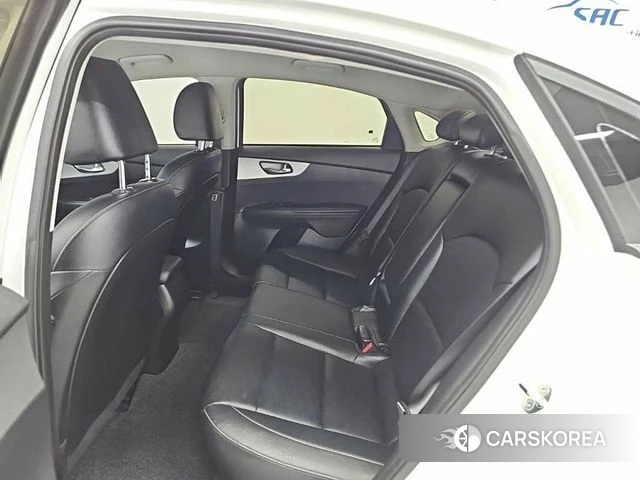 Kia The New K3 2nd generation 2021 Белый из Кореи, фото 3