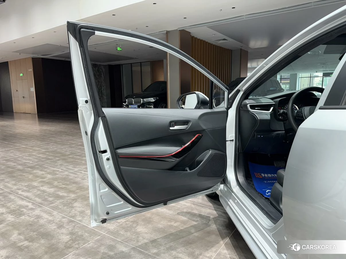 Toyota Levin 2020 Серебристо-серый из Китая, фото 3