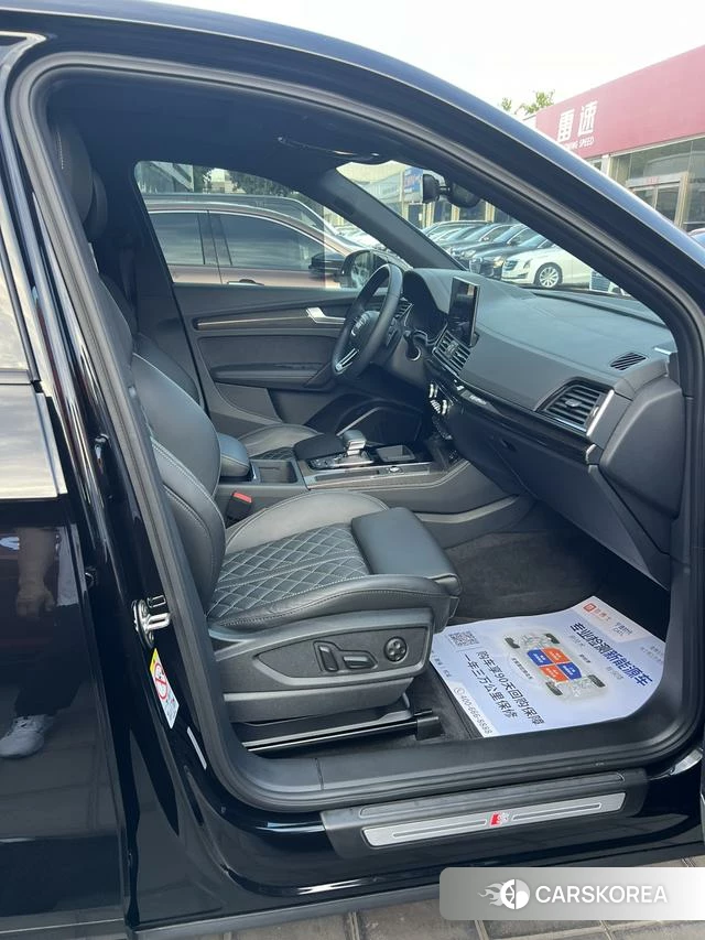 Audi Q5L 2022 Черный из Китая, фото 3