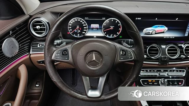 Mercedes-Benz E-Class W213 2018 Серый из Кореи, фото 3