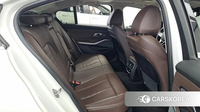 BMW 3 Series (G20) 2021 Белый из Кореи, фото 3